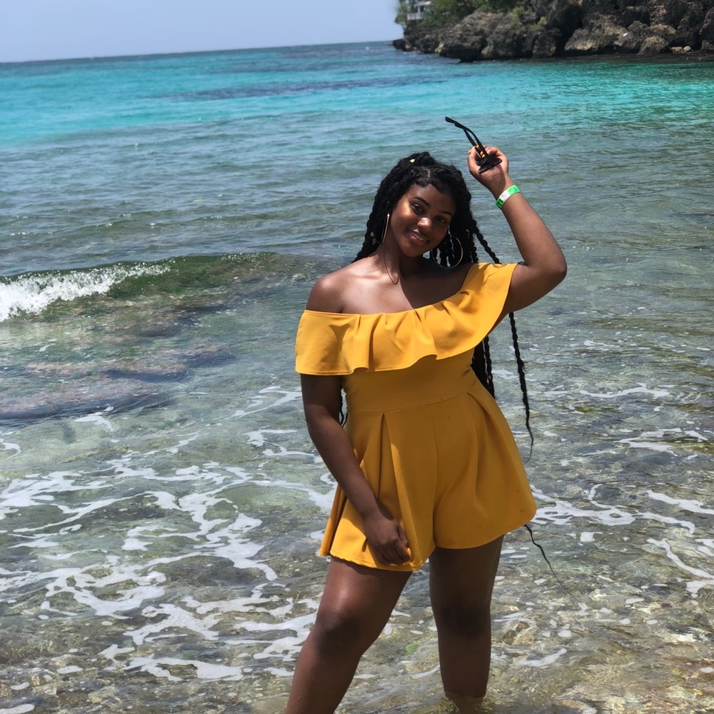 Meet your Posher, Kiki